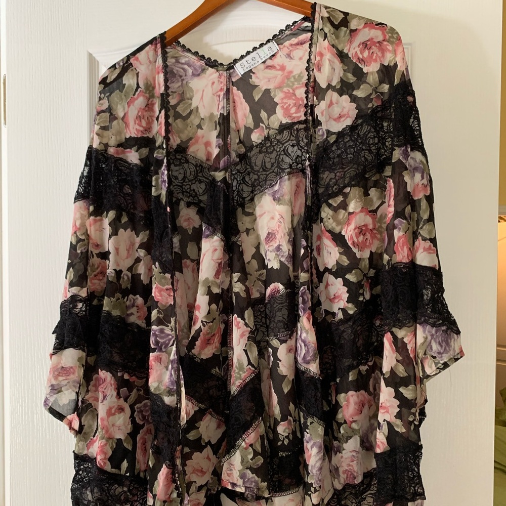 Stella Laguna Beach floral kimono